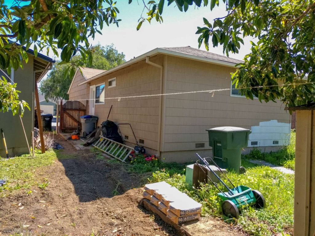 installing modern good neighbor fence hanging string